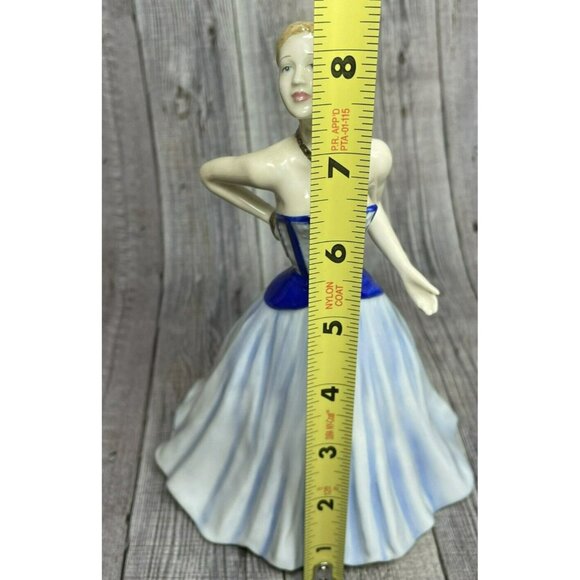 ROYAL DOULTON Moonlight Gaze HN4362 - 2002 Lady of the Year - Picture 14 of 14